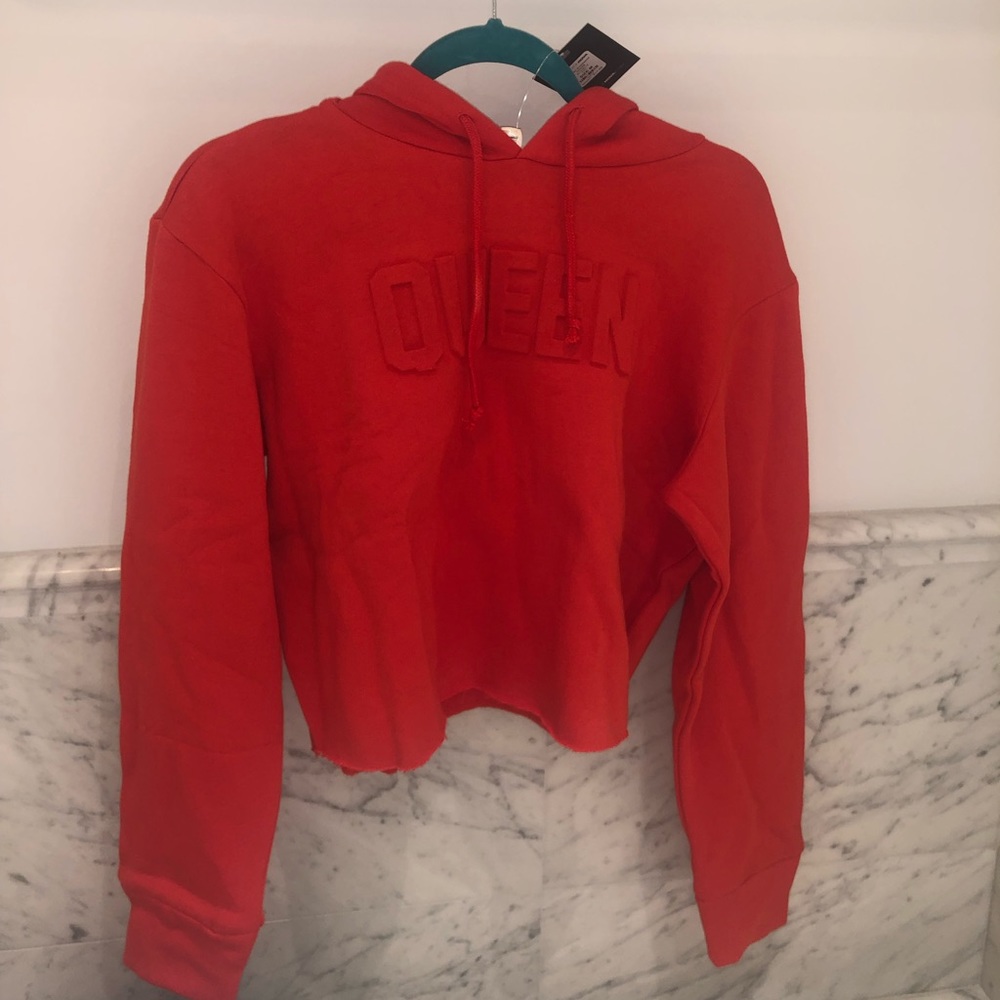 Cropped red sweatshirt